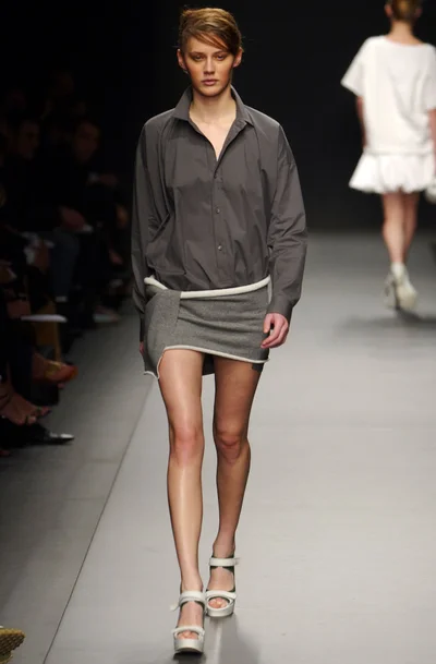 Look 28